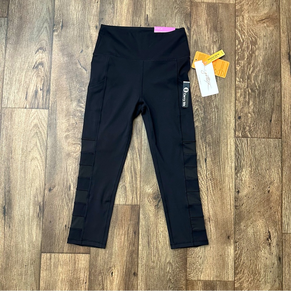X By Gottex 4 Way Stretch Mesh Sides Capri Leggings Women’s Size S Black